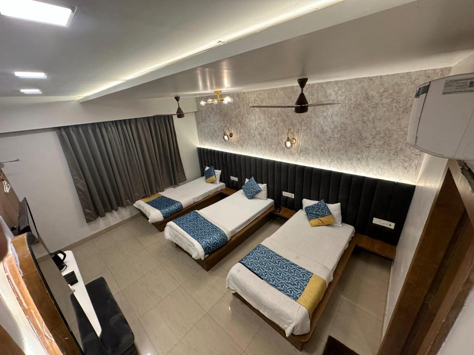 Hotel Deva Inn Varanasi Exterior foto